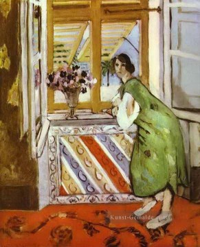Junges Mädchen in einem grünen Kleid 1921 abstrakte fauvism Henri Matisse Ölgemälde